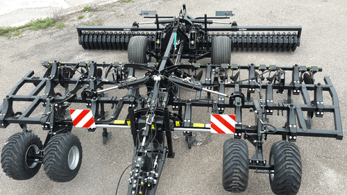 Travail du sol - Déchaumeur à dents - Déchaumeur à dents trainé ou porté BLACKBEAR