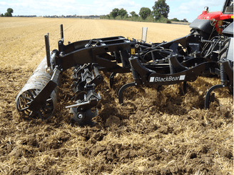 Travail du sol - Déchaumeur à dents - Déchaumeur à dents trainé ou porté BLACKBEAR