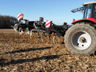 Travail du sol - Déchaumeur à dents - Déchaumeur à dents trainé ou porté BLACKBEAR