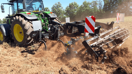 Travail du sol - Déchaumeur à dents - Déchaumeur à dents trainé ou porté BLACKBEAR