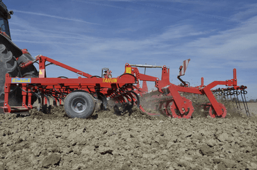 Travail du sol - Cultivateurs - Scalpeur - TAIFUN - HURRICANE