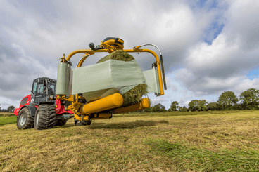 Récolte - Enrubanneuses - Enrubanneuse à balles rondes portée à satellites