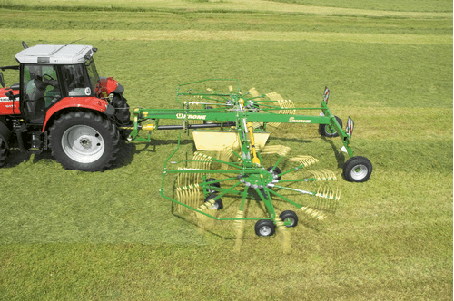 Fenaison - Andaineurs rotatifs - Andaineur double rotor SWADRO centraux et latéraux