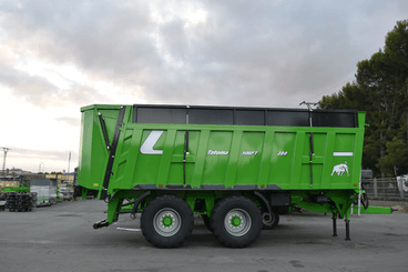 Transport - Remorques agricoles - Benne à fond poussant HMFT