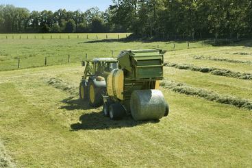 Récolte - Presses balles rondes - Presse FORTIMA à chambre fixe ou variable