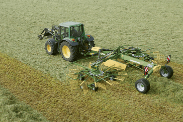 Fenaison - Andaineurs rotatifs - Andaineur double rotor SWADRO centraux et latéraux