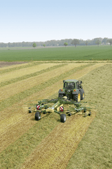 Fenaison - Andaineurs rotatifs - Andaineur double rotor SWADRO centraux et latéraux